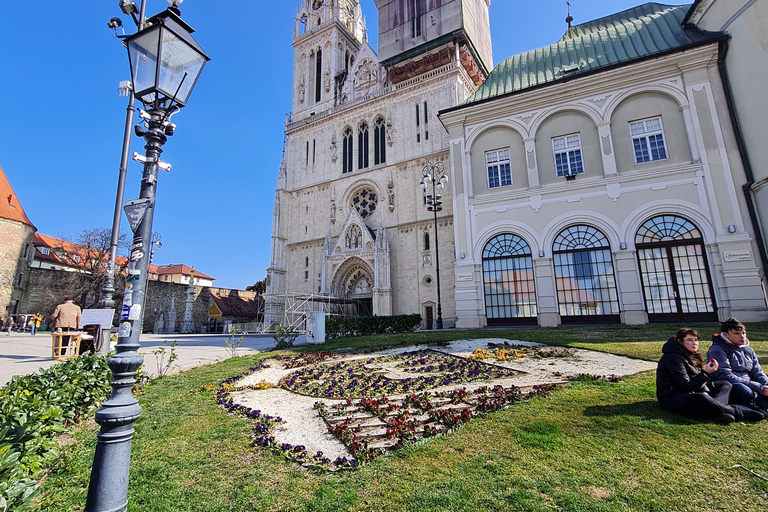 Zagreb: Excursão a pé pela cidade com passeio de funicular e túneis da Segunda Guerra Mundial