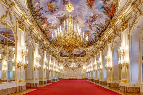 Vienna: Schönbrunn Palace Evening Tour, Dinner and Concert VIP Category