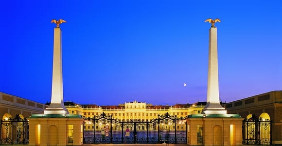 Wien: Schloss Schönbrunn Abendtour, Abendessen und Konzert