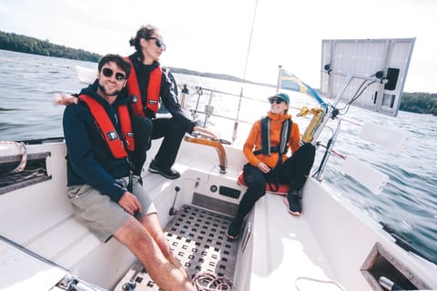 Stockholm: Archipelago Island Tour with Lunch via Sailboat