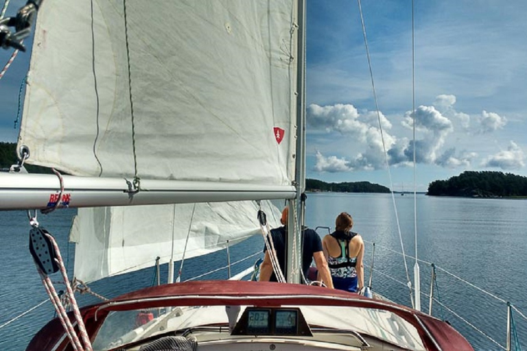 Stockholm: excursion en voilier dans l'archipel avec déjeuner et visite de l'île