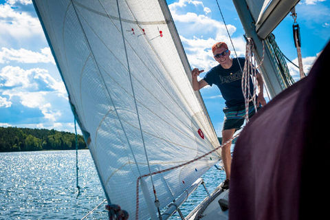 Stockholm: zeiltocht door de archipel met lunch en eilandtour