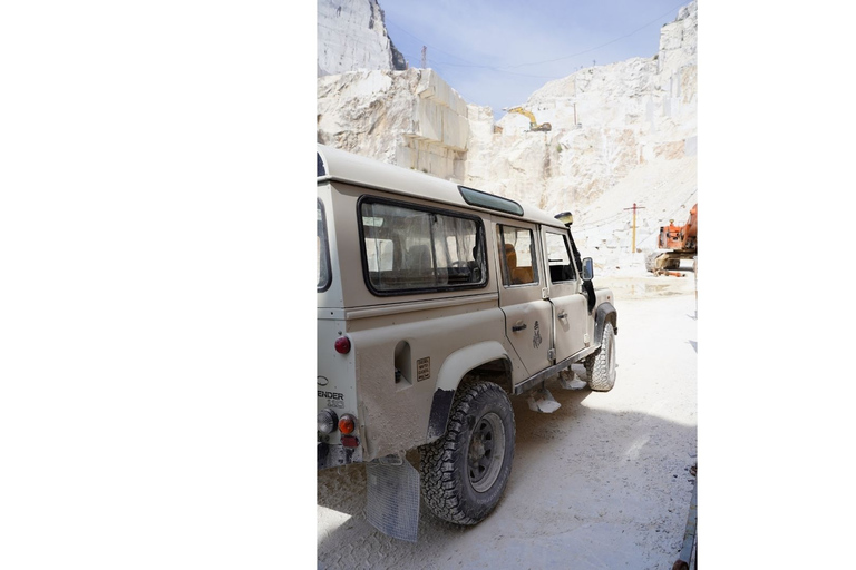Dalla Toscana a Carrara: tour delle cave di marmo in jeep