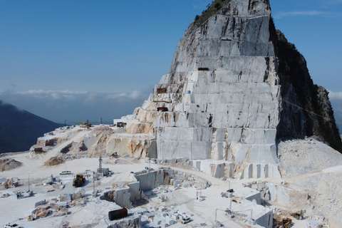 Dalla Toscana a Carrara: tour delle cave di marmo in jeep