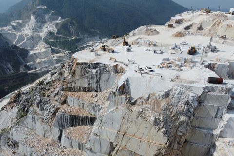 Dalla Toscana a Carrara: tour delle cave di marmo in jeep