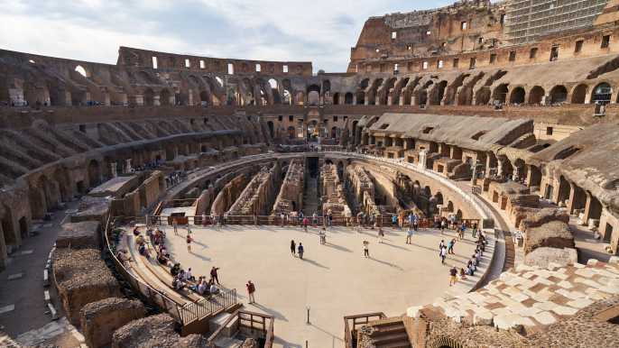 Roma: entrada guiada al Coliseo con acceso a la arena