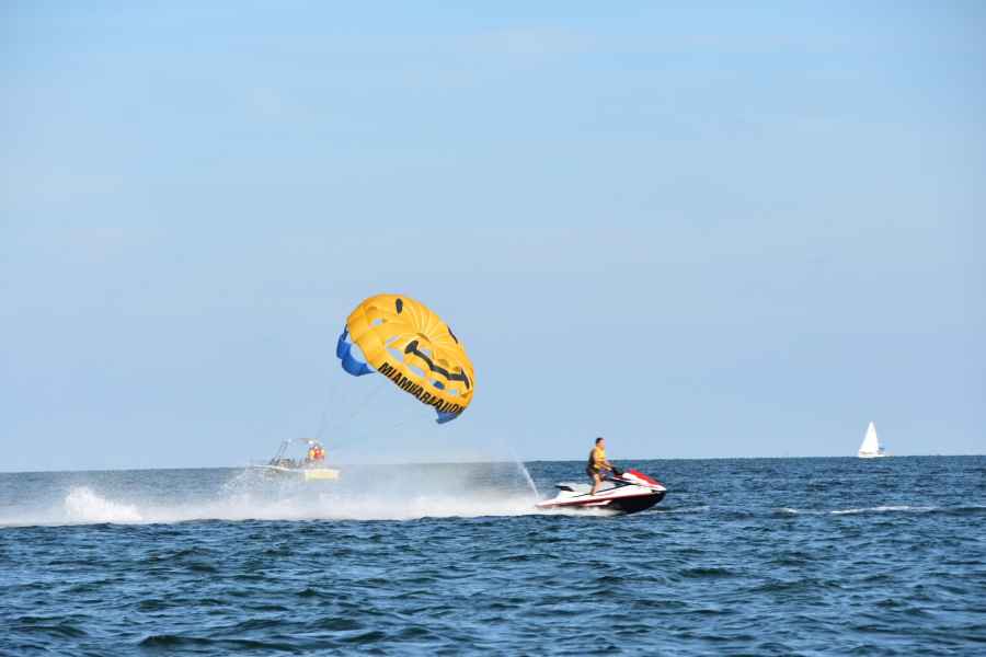 Miami: Parasail + Jet Ski Kombi. Foto: GetYourGuide