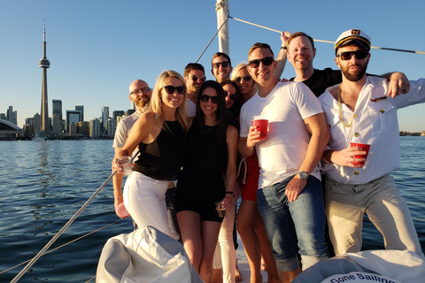 Toronto: Sailing Yacht Cruise of Toronto Harbor and Islands Shared 2-hour Day or Sunset Sailing Cruise