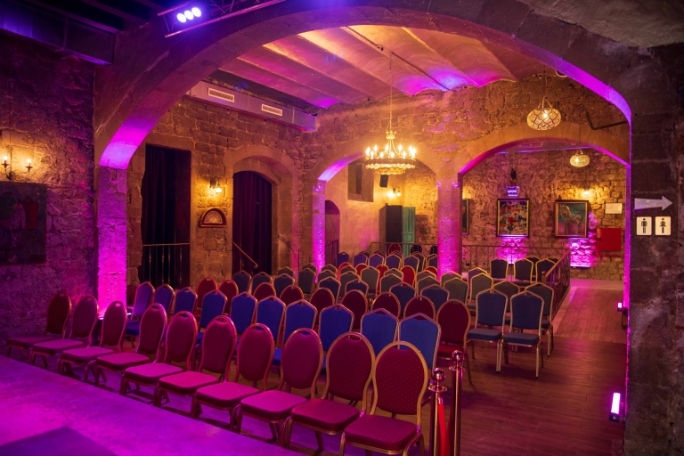 Barcelona: Pokaz flamenco w Palau DalmasesStrefa A miejsca w środkowym rzędzie (napoje w zestawie)