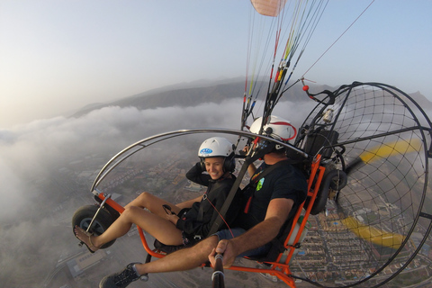 Adeje: Paratrike Flying Tour med upphämtning på hotell och foton