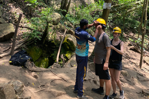 Ella: Little Adam&#039;s Peak, Ponte dei nove archi e cascate