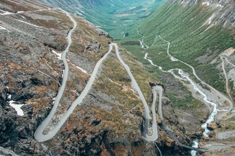 Da Ålesund: Trollstigen Sightseeing Village e tour dei fiordi
