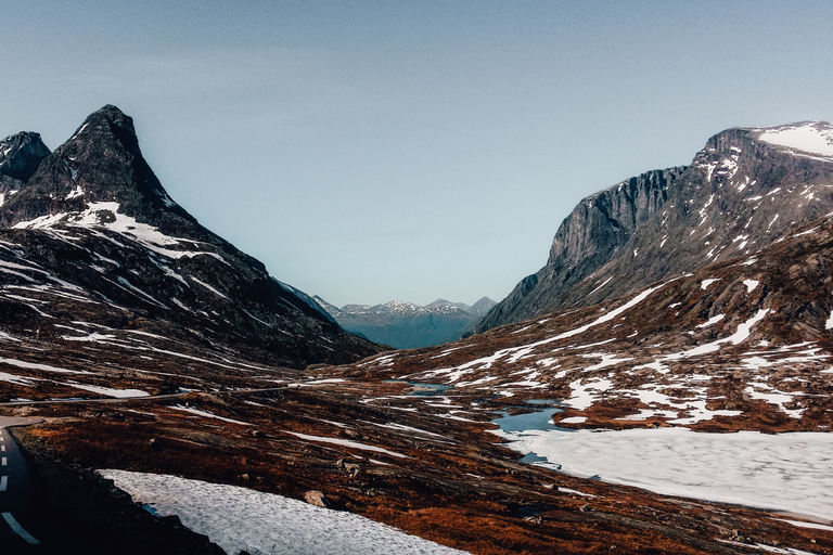 Z Ålesund: Zwiedzanie wioski Trollstigen i wycieczka po fiordachZ Ålesund: Droga Trolli i fiordy