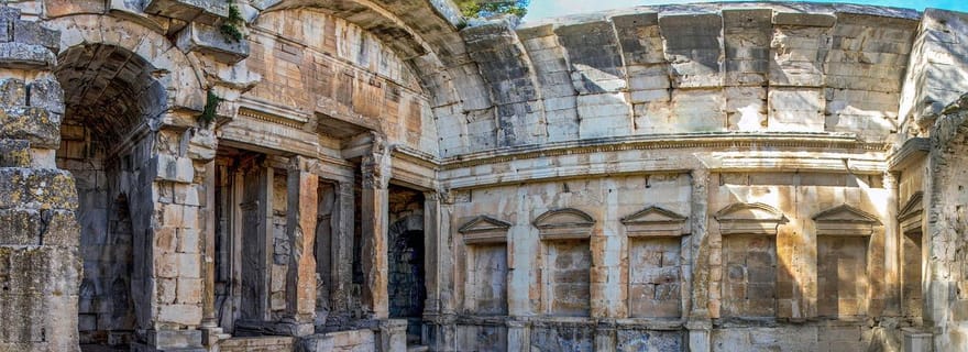 Nîmes Romane et Gourmande
