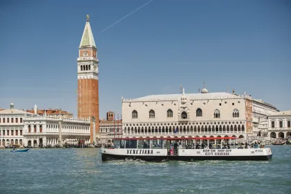 Venedig und Murano: Panorama-Bootsfahrt mit Audioguide
