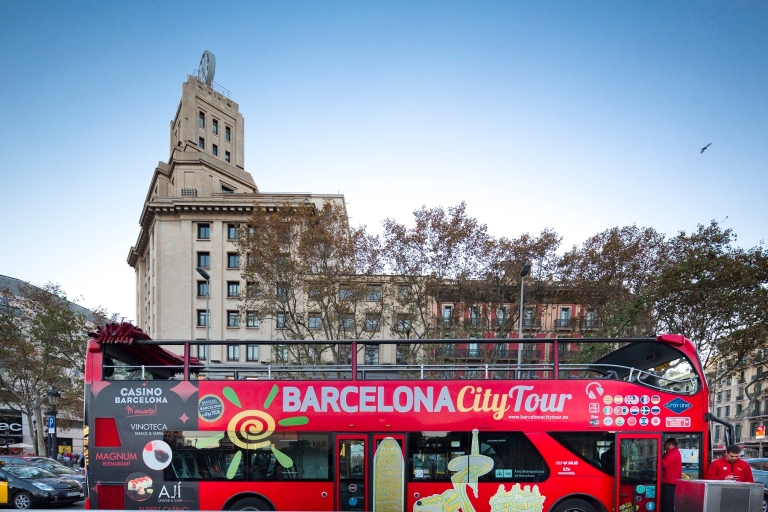 Barcelona: hop-on hop-off bus met eco-catamarancruise2-daags ticket en catamaran van 1 uur
