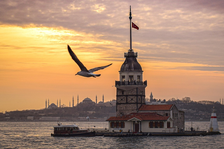 Tour di Istanbul con il TRAM - Risparmia tempo nel traffico intensoIstanbul: piccolo gruppo con TRAM