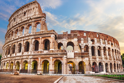 Roma: Tour in autobus Hop-on Hop-off e esperienza del ColosseoBiglietto da 48 ore con esperienza del Colosseo alle 11 del mattino