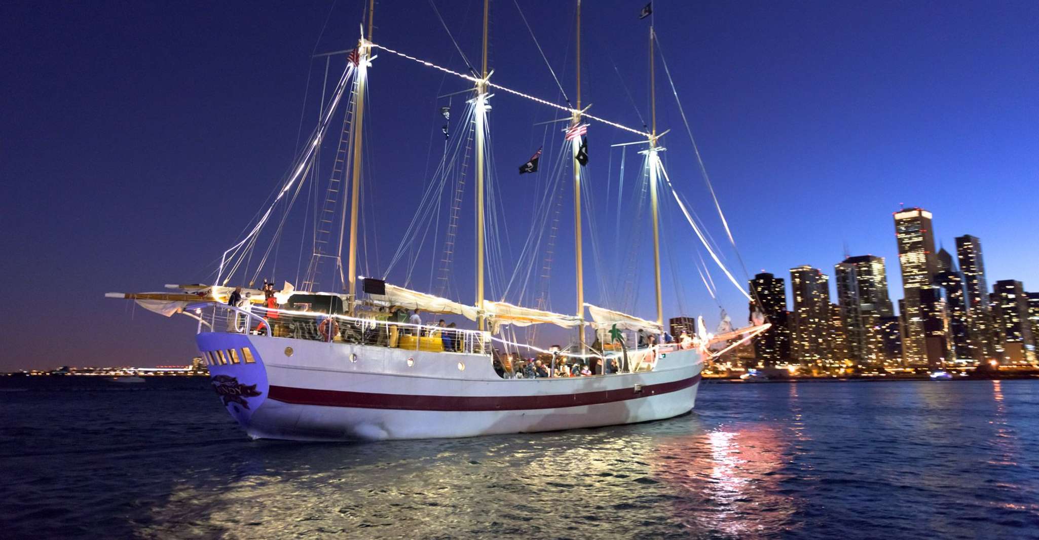 Chicago, Tall Ship Windy Architecture & Skyline Sailing Tour - Hizvo