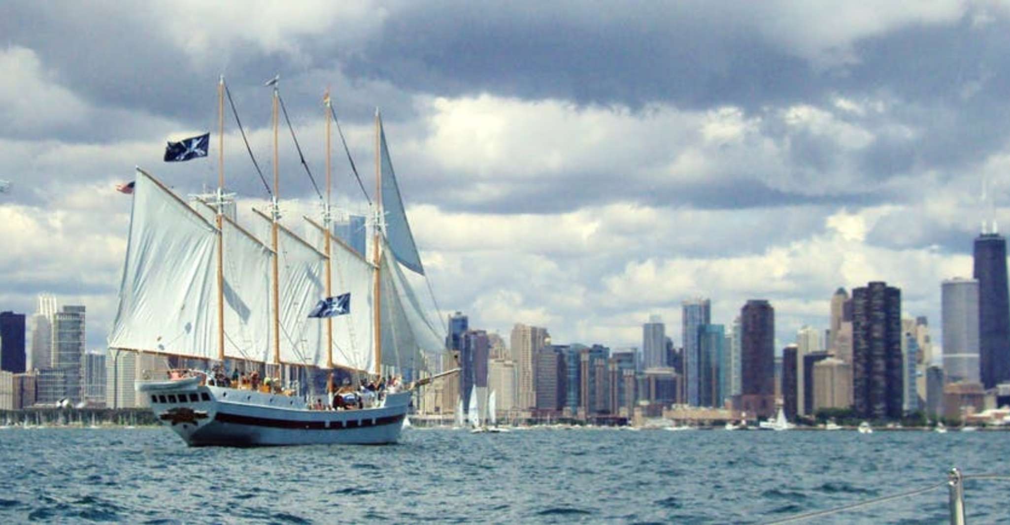 Chicago, Tall Ship Windy Architecture & Skyline Sailing Tour - Hizvo