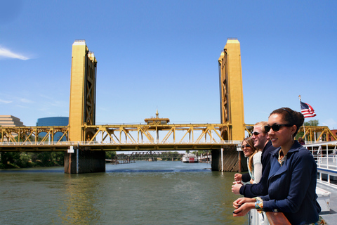 Sacramento: Kryssning av sevärdheter och läckerheterSacramento: Sights and Sips Cruise