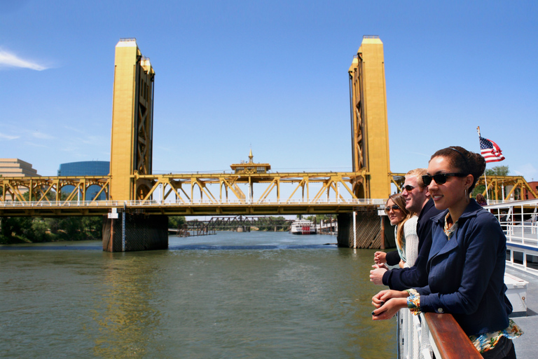 Sacramento: Kryssning av sevärdheter och läckerheterSacramento: Sights and Sips Cruise