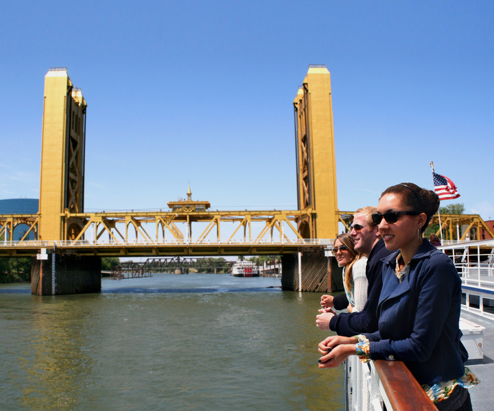 Sacramento: Sights and Sips Cruise