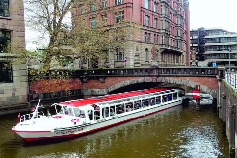 Hamburg: Sightseeing Cruise through the City's Waterways