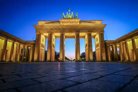 From Prague: Day Trip to Berlin with Guided Tour