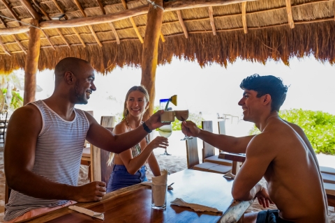 Cancún: Isla Mujeres Catamarán y City Tour con almuerzo y bebidas