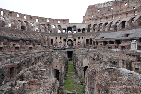 Rome: Hop-On Hop-Off Bus, Roman Forum & Colosseum Tour 24-Hour Open Bus + 11:30 AM Colosseum Guided Tour in English