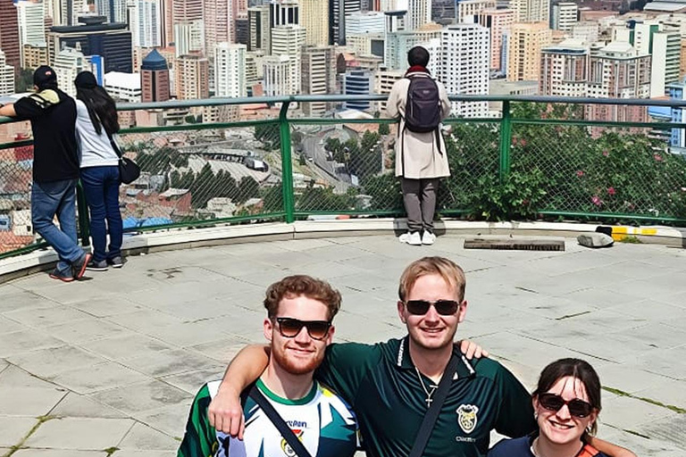 La Paz: Themed Bus, Cable Car, and off the Beaten Track Tour Half-Day Tour