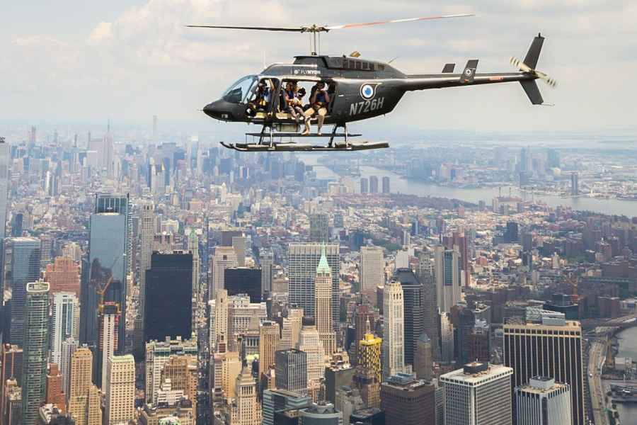 Aus New Jersey: NYC Doors-Off Helicopter Tour. Foto: GetYourGuide