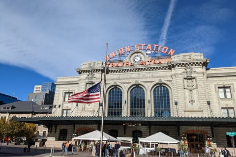 Denver LoDo: Scavenger Hunt Walking Tour by Smartphone