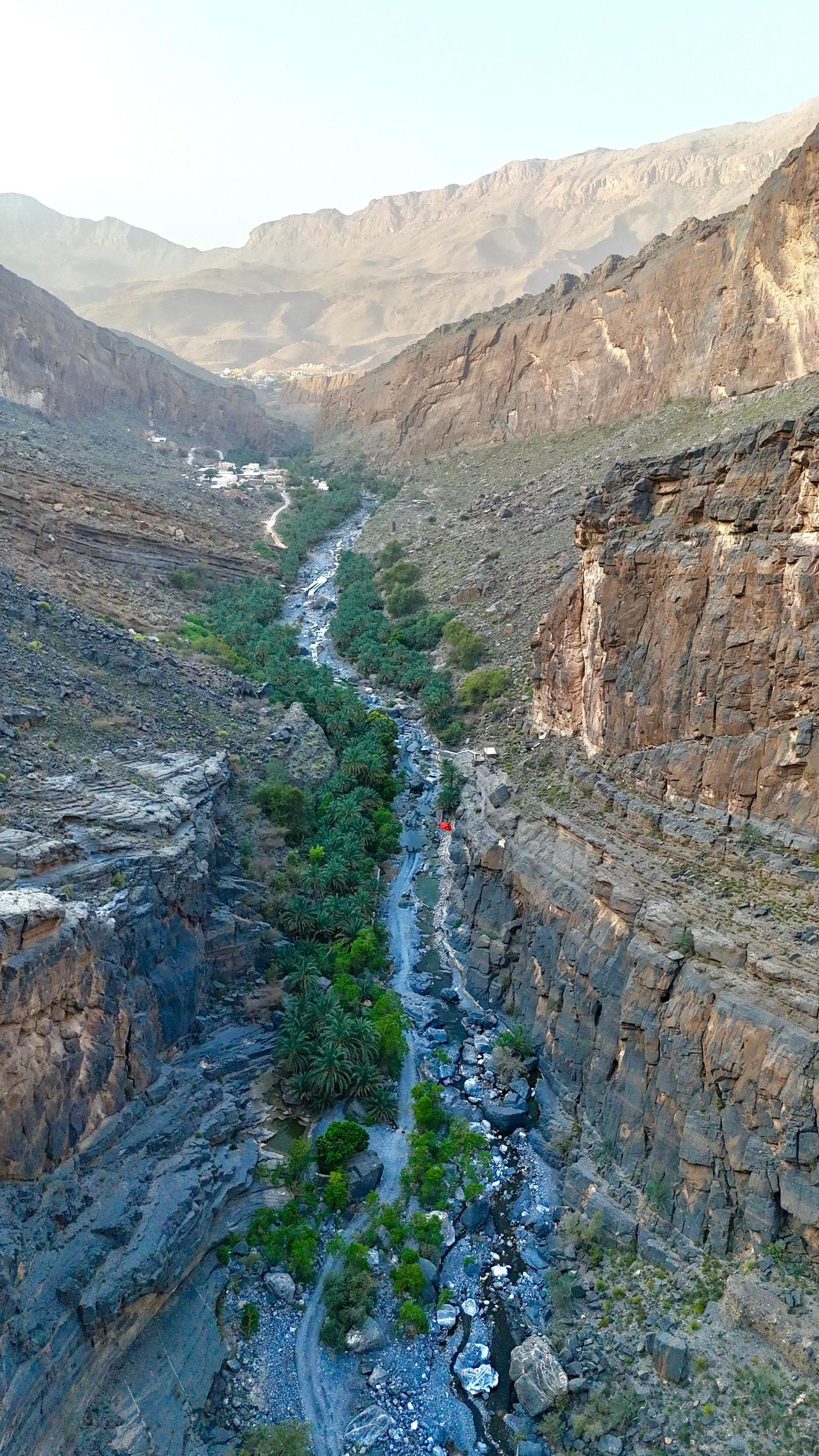 Wadi Al Nakhr: Wanderung zu versteckter Höhle und Pools