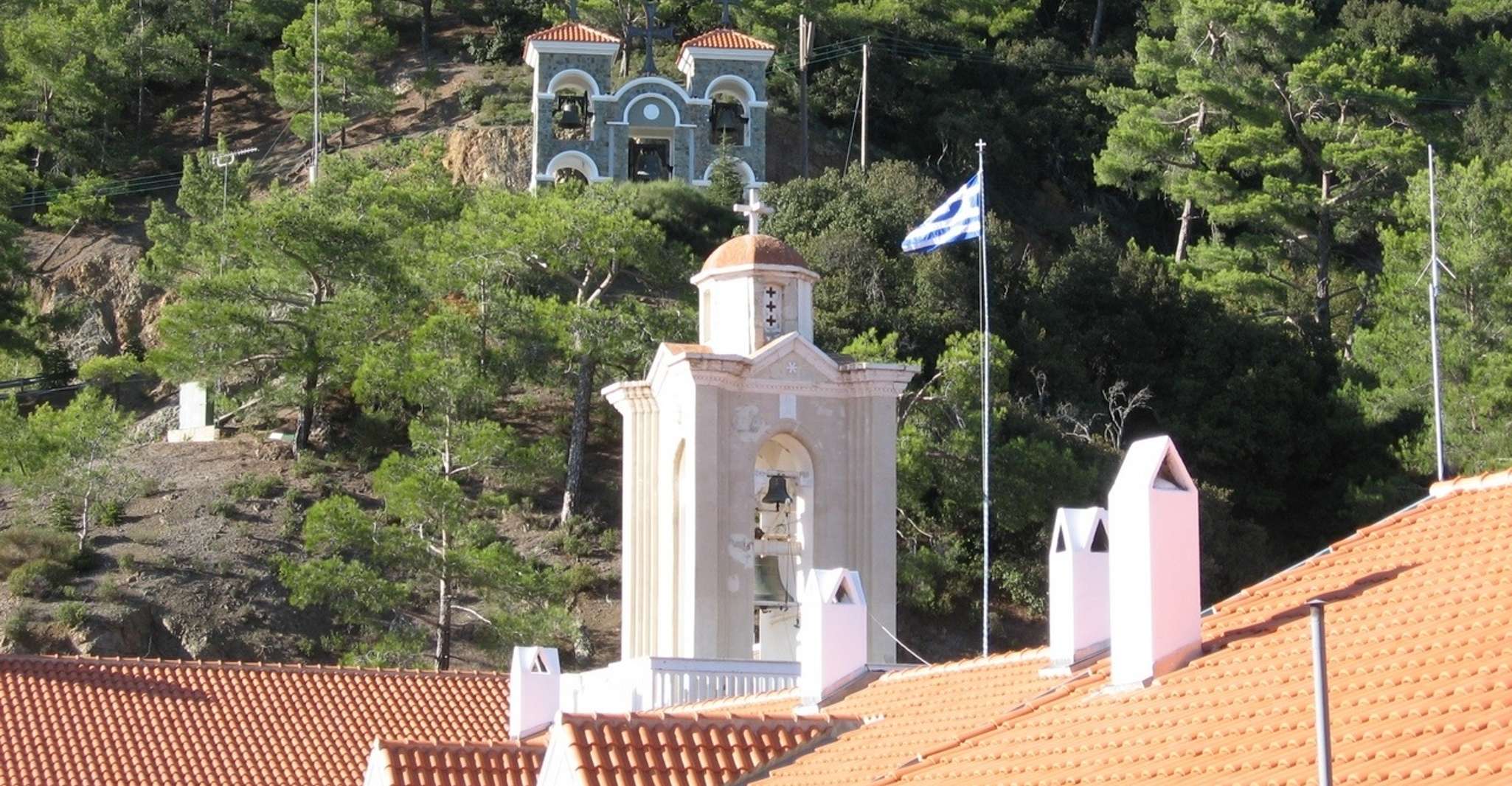 来自Paphos，Chrysoroyiatissa，Kykkos和Omodos Day Trip - Housity