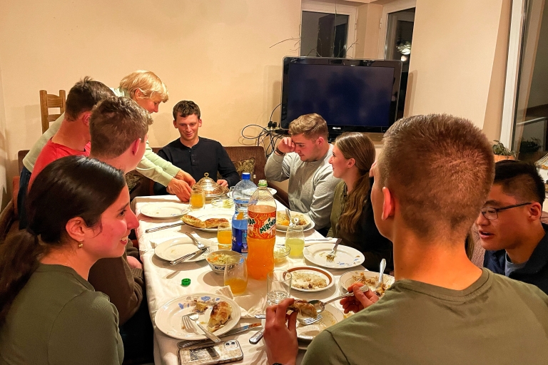 Sarajevo: Cena tradicional bosnia con la familia de acogida