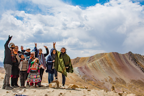 Cusco: Excursão de dia inteiro com tudo incluído no Palcoyo Rainbow MountainPrivado Palcoyo Rainbow Mountain