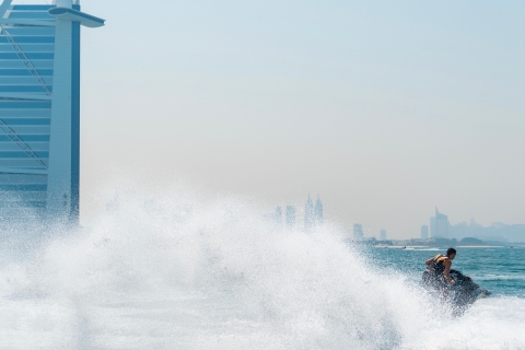 Dubai: 30 minuten op een jetskiDubai: tocht Burj Al Arab van 30 minuten