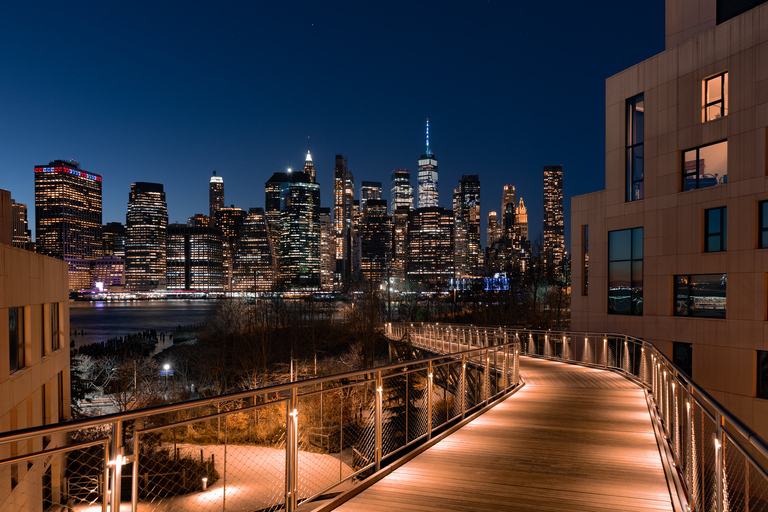 City Lights &amp; Pizza - NYC Night TourNew York City: Night Skyline from Manhattan in English