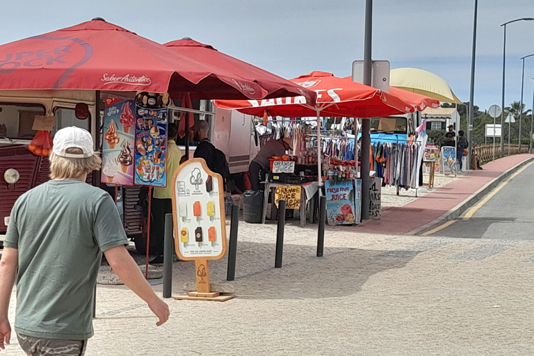 Albufeira: Passeio pelas Falésias do Algarve e Capela dos OssosPasseio pelas falésias do Algarve com parada na Capela dos Ossos