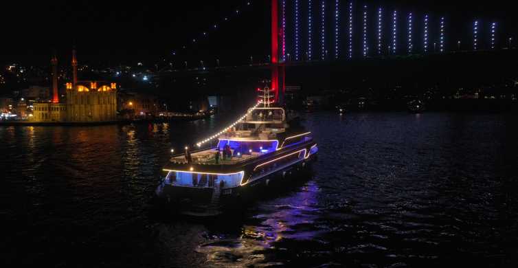 Стамбул: круиз с ужином и развлечения с частным столом