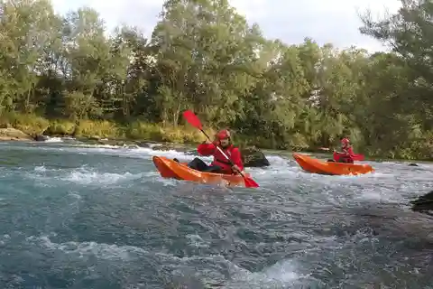 Von Bled aus: Kajaktour auf dem Fluss Sava Dolinka mit Transfer