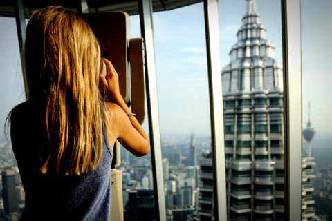 Night Tour of Petronas Twin Towers, Kuala Lumpur Eye Blinking Night Tour with Petronas Twin Towers