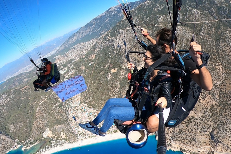 Van Fethiye: Oludeniz paragliding trip met transferVanuit Fethiye: Oludeniz Paragliding Trip met Transfer