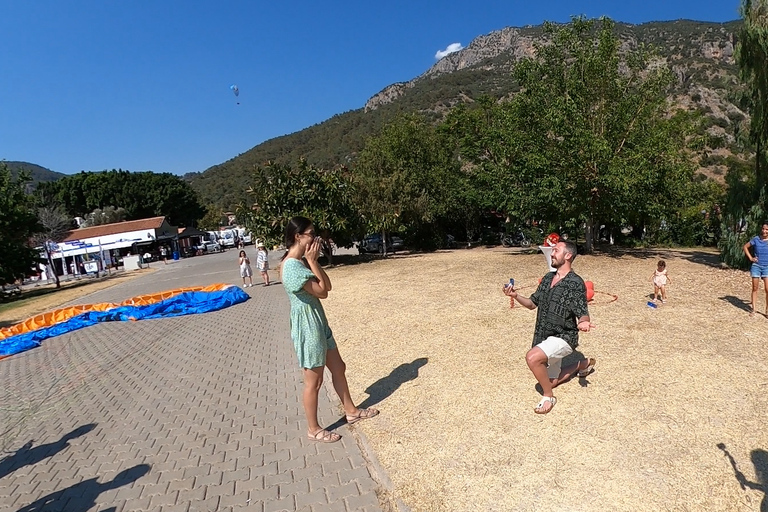 Från Fethiye: Oludeniz Paragliding Trip med transferFrån Fethiye: Oludeniz skärmflygningstur med transfer