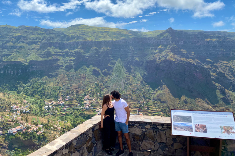 Von Los Cristianos aus: Ganztagesausflug zur Insel La Gomera