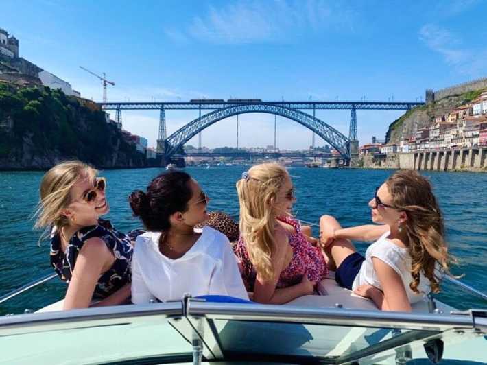 Porto: Douro River Boat Tour With Tasting