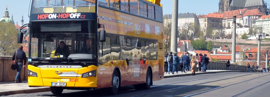 Прага: билет на hop-on hop-off автобус на 24 или 48 часов