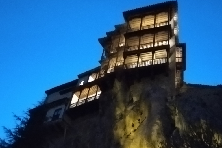 Cuenca: visite à pied des points forts nocturnes en espagnol